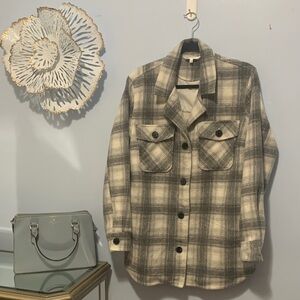 Northern reflections, gray and cream coloured Shacket size medium